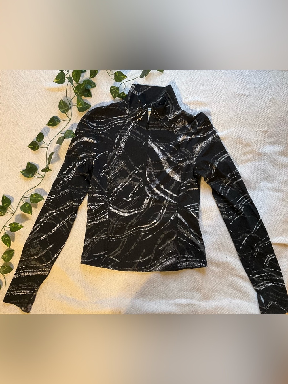 VS PINK ACTIVE | Pullover Workout Long Sleeve | Size Small